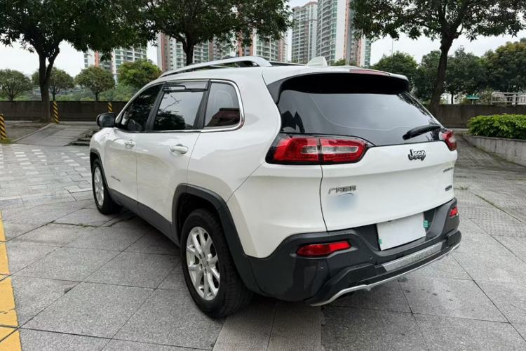 Used Jeep Cherokee 2016 2.4L Leading Edition Exterior 5