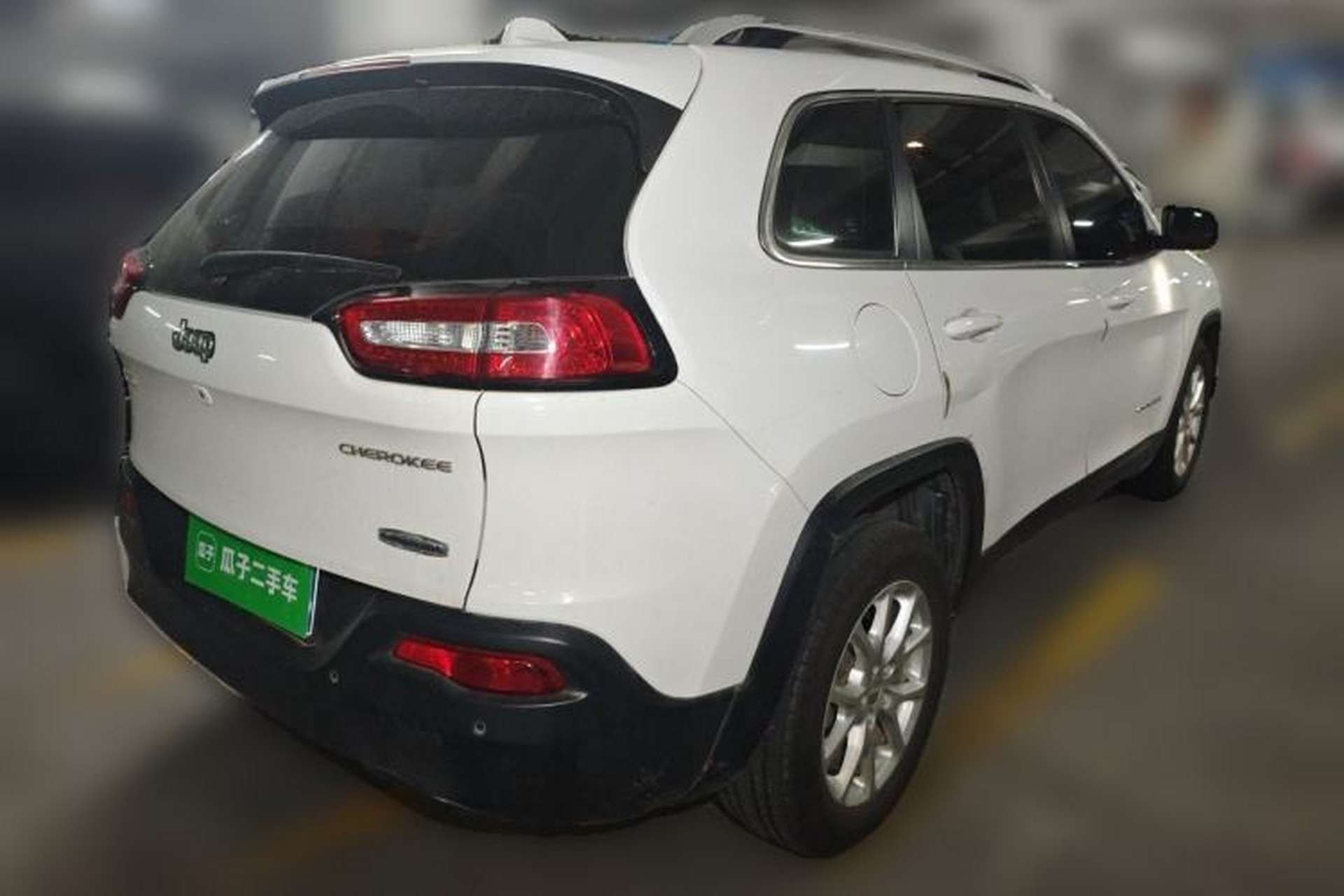 Used Jeep Cherokee 2016 2.0L Superior Edition Exterior 5