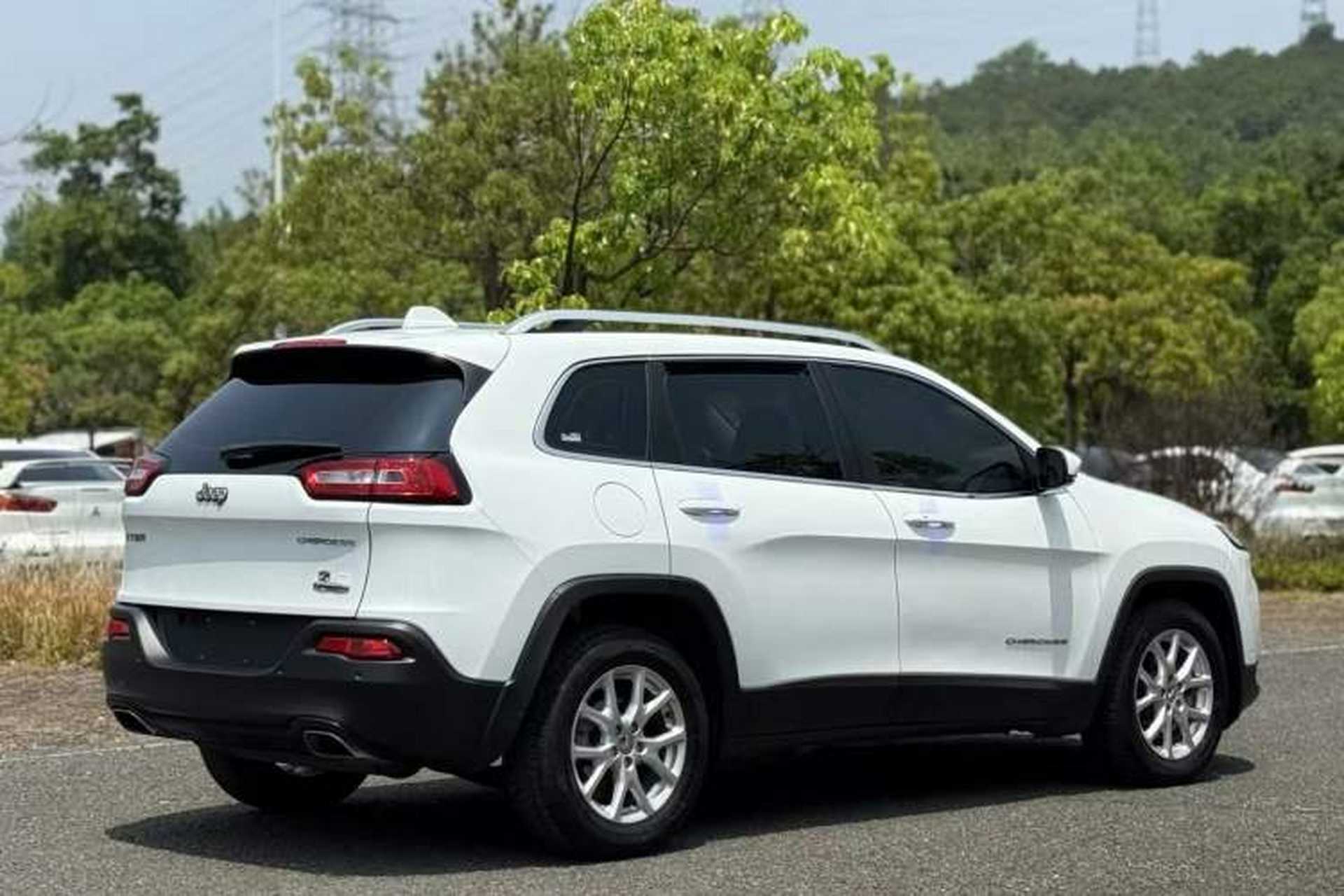 Used Jeep Cherokee 2016 2.4L Leading Edition Exterior 6