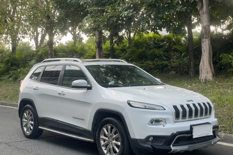 Used Jeep Cherokee 2016 2.4L All-in-One Edition Exterior 7