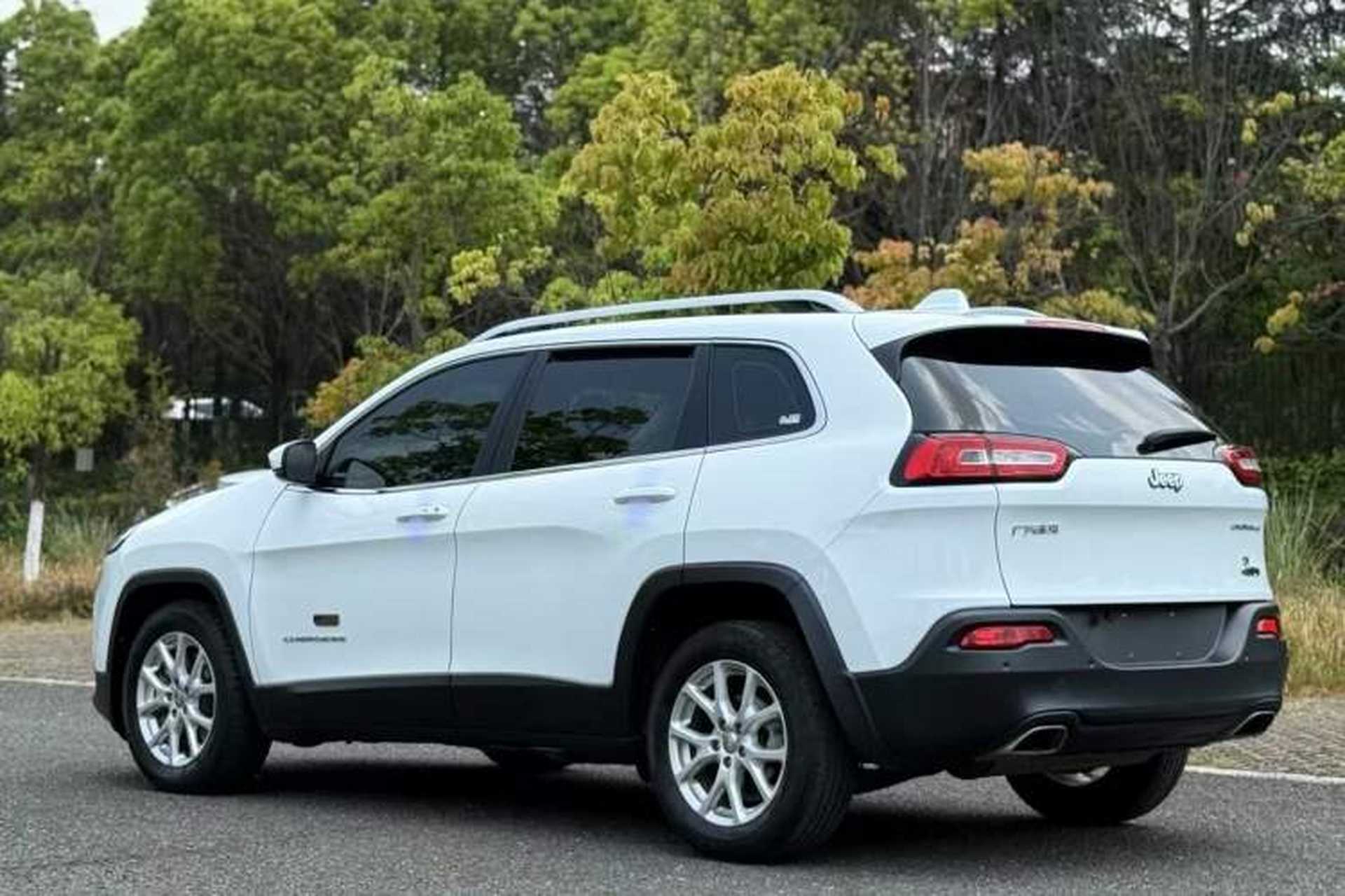 Used Jeep Cherokee 2016 2.4L Leading Edition Exterior 8