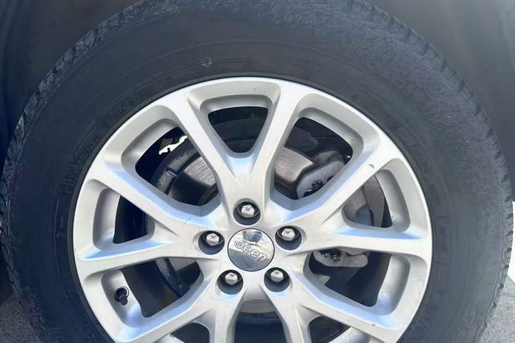 Used Jeep Cherokee 2016 2.4L Leading Edition Exterior 8