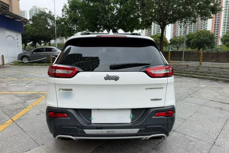 Used Jeep Cherokee 2016 2.4L Leading Edition Exterior 9