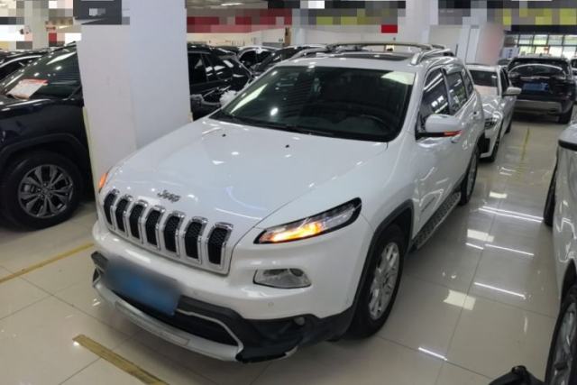 Used Jeep Cherokee 2016 2.0L Superior Edition