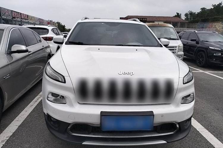 Used Jeep Cherokee 2016 2.4L Professional Smart Version Front