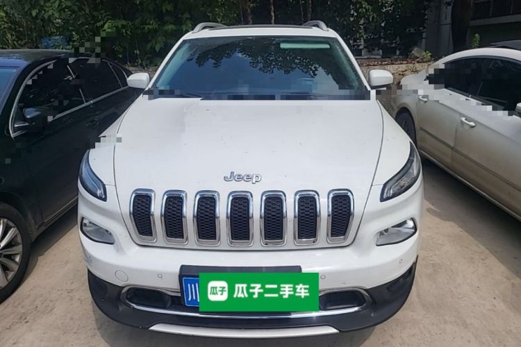 Used Jeep Cherokee 2016 2.4L Professional Edition Front