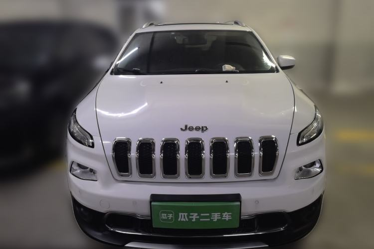 Used Jeep Cherokee 2016 2.4L Professional Smart Version Front