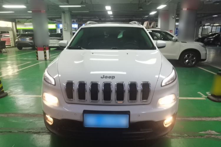 Used Jeep Cherokee 2016 2.0L Superior Edition Front