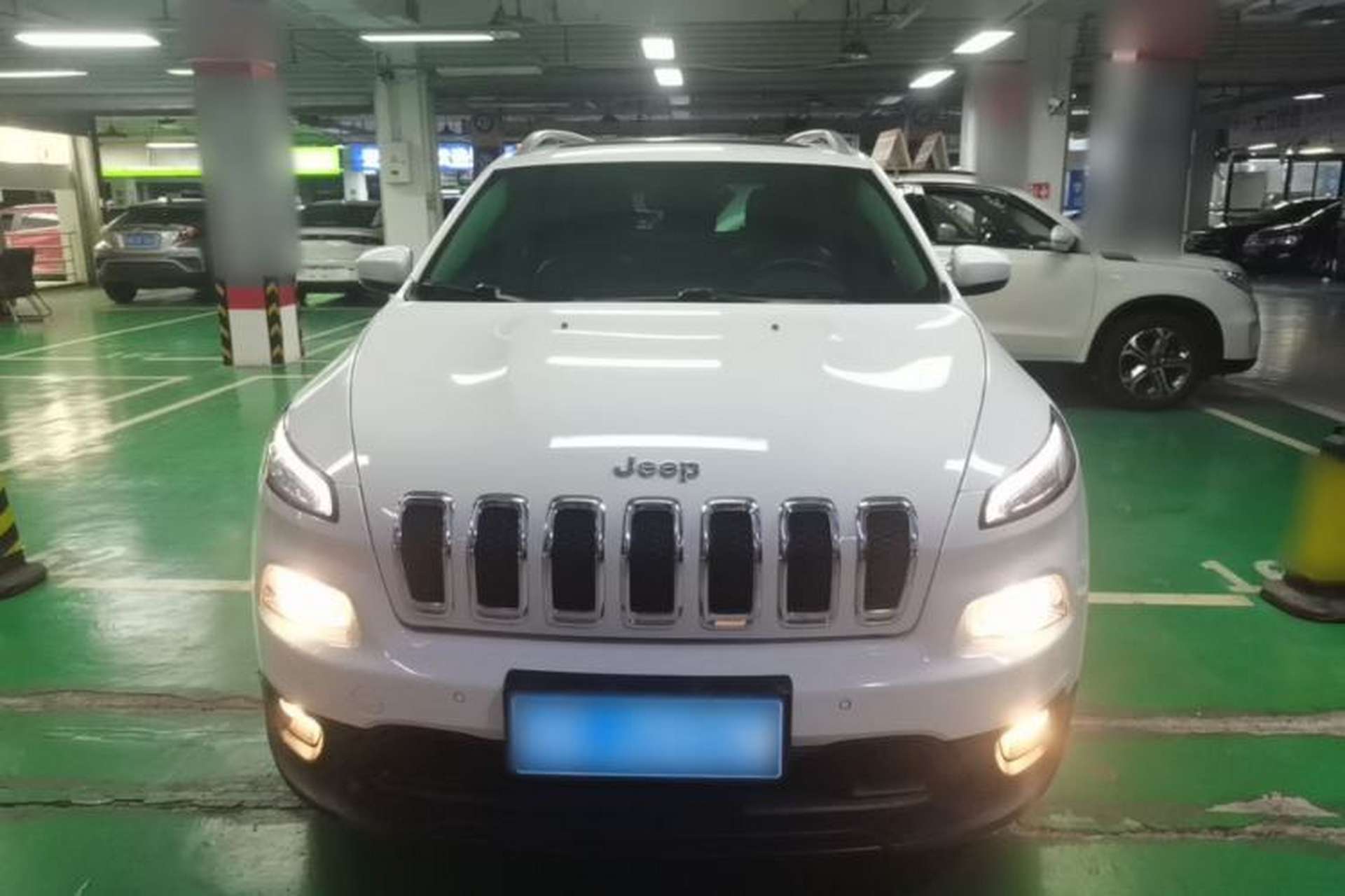 Used Jeep Cherokee 2016 2.0L Superior Edition Front