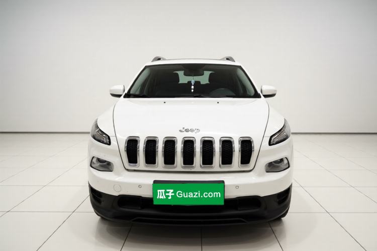 Used Jeep Cherokee 2016 2.0L Superior Edition Front