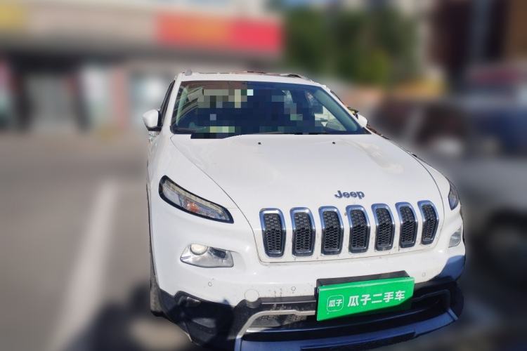 Used Jeep Cherokee 2016 2.4L Professional Edition Front