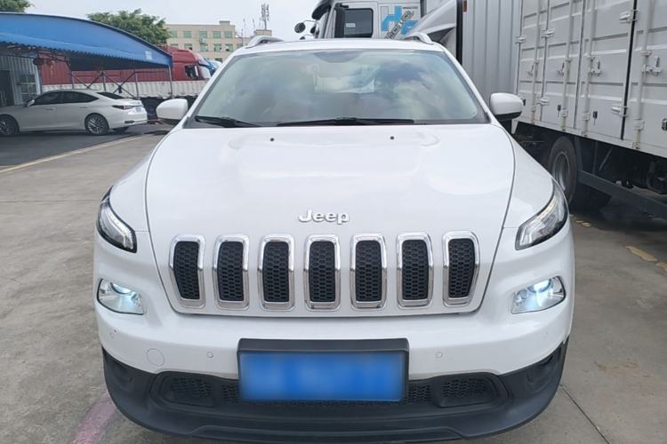 Used Jeep Cherokee 2016 2.0L Superior Edition Front
