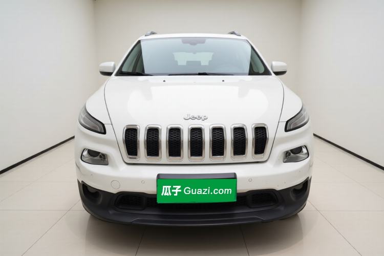 Used Jeep Cherokee 2016 2.0L Superior Edition Front