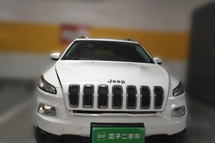 Used Jeep Cherokee 2016 2.0L Superior Edition Front