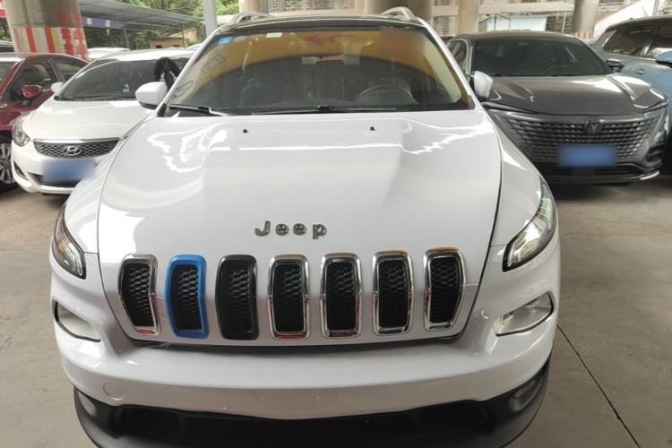 Used Jeep Cherokee 2016 2.0L Superior Edition Front