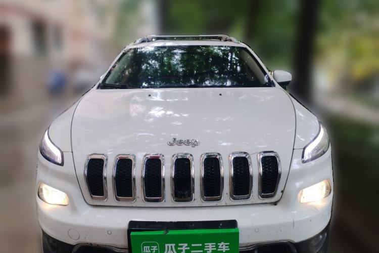 Used Jeep Cherokee 2016 2.4L Professional Edition Front