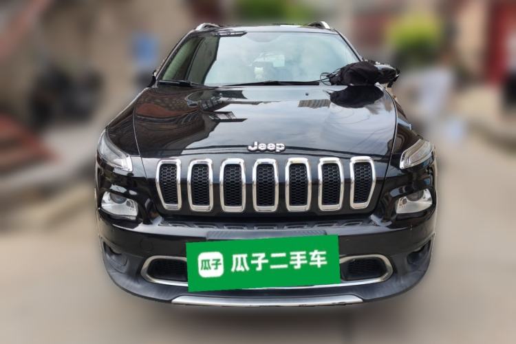 Used Jeep Cherokee 2016 2.4L Professional Smart Version Front