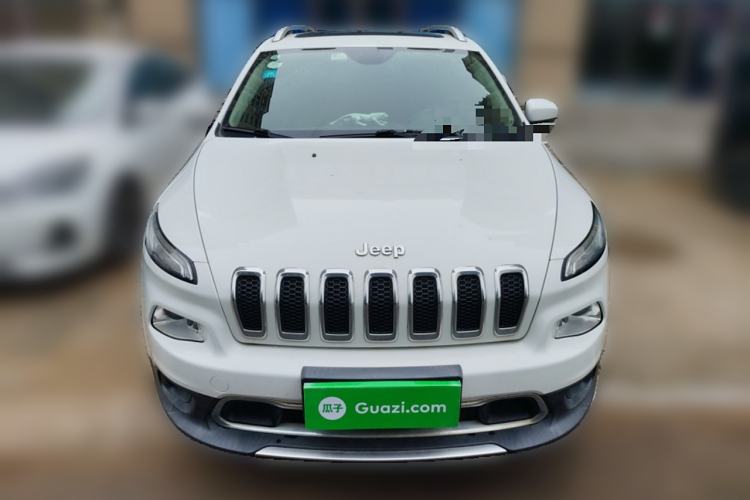 Used Jeep Cherokee 2016 2.0L Superior Edition Front