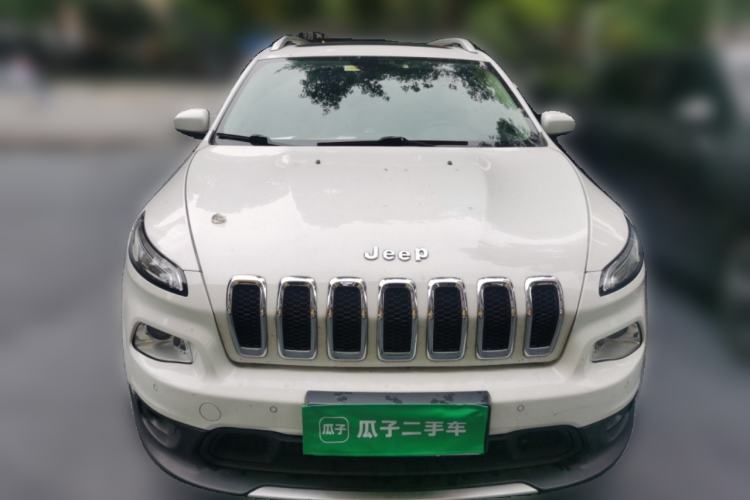 Used Jeep Cherokee 2016 2.0L Superior Edition Front