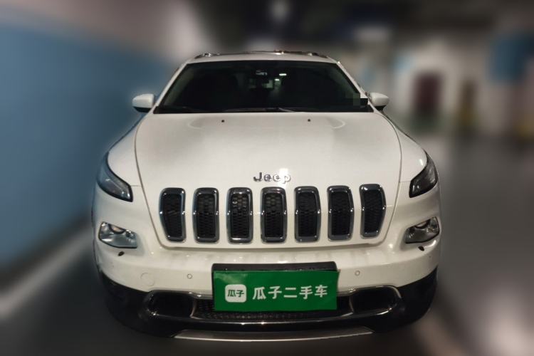 Used Jeep Cherokee 2016 2.4L Superior Edition Front