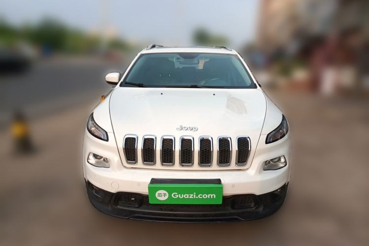 Used Jeep Cherokee 2016 2.4L Leading Smart Version Front