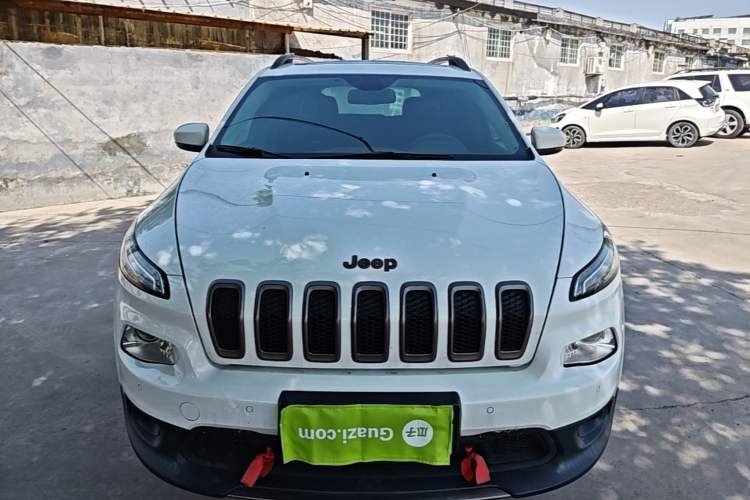 Used Jeep Cherokee 2016 2.4L 75th Anniversary Edition Front