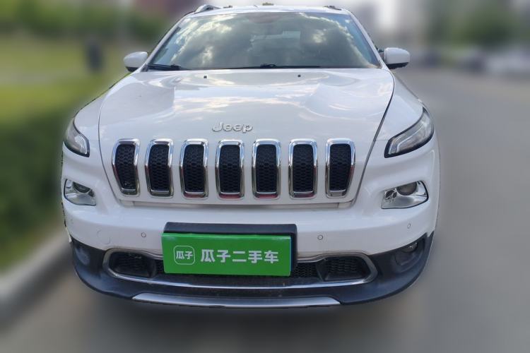 Used Jeep Cherokee 2016 2.4L Professional Smart Version Front