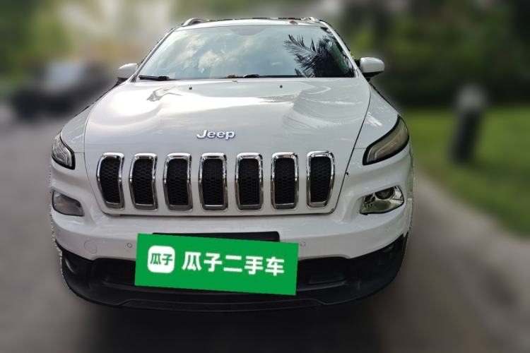 Used Jeep Cherokee 2016 2.0L Superior Edition Front