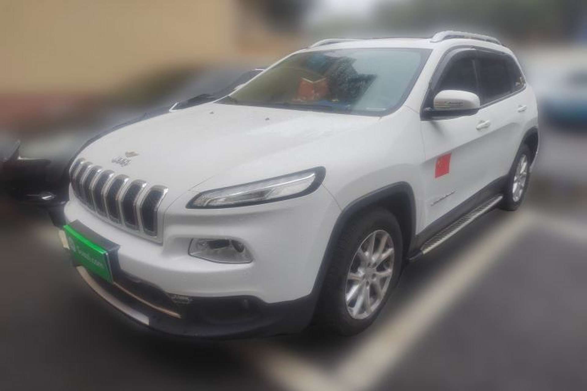 Used Jeep Cherokee 2016 2.0L Superior Edition Front Left 45 Deg