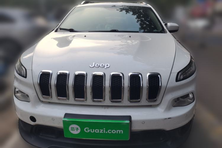 Used Jeep Cherokee 2016 2.4L Leading Smart Version Front