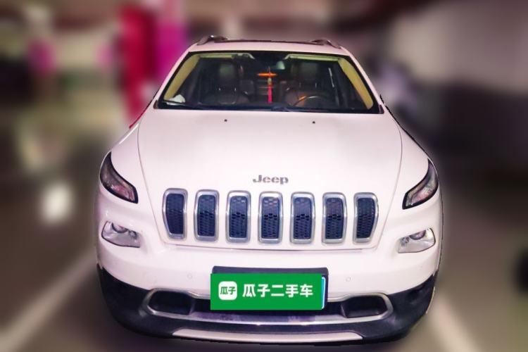 Used Jeep Cherokee 2016 2.4L Professional Edition Front