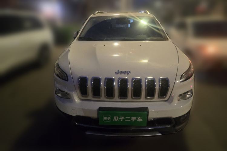 Used Jeep Cherokee 2016 2.4L Professional Edition Front