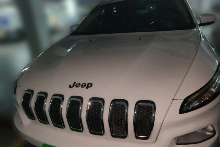 Used Jeep Cherokee 2016 2.0L Superior Edition Front