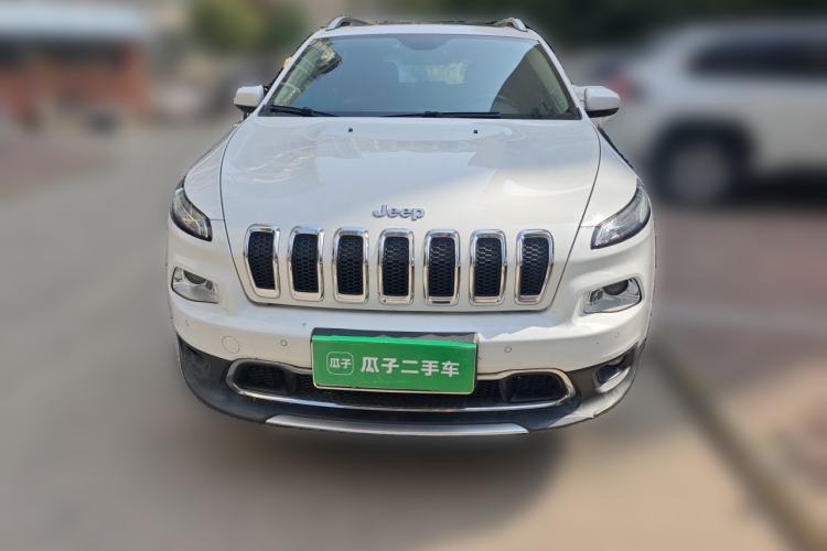 Used Jeep Cherokee 2016 2.4L Professional Smart Version Front