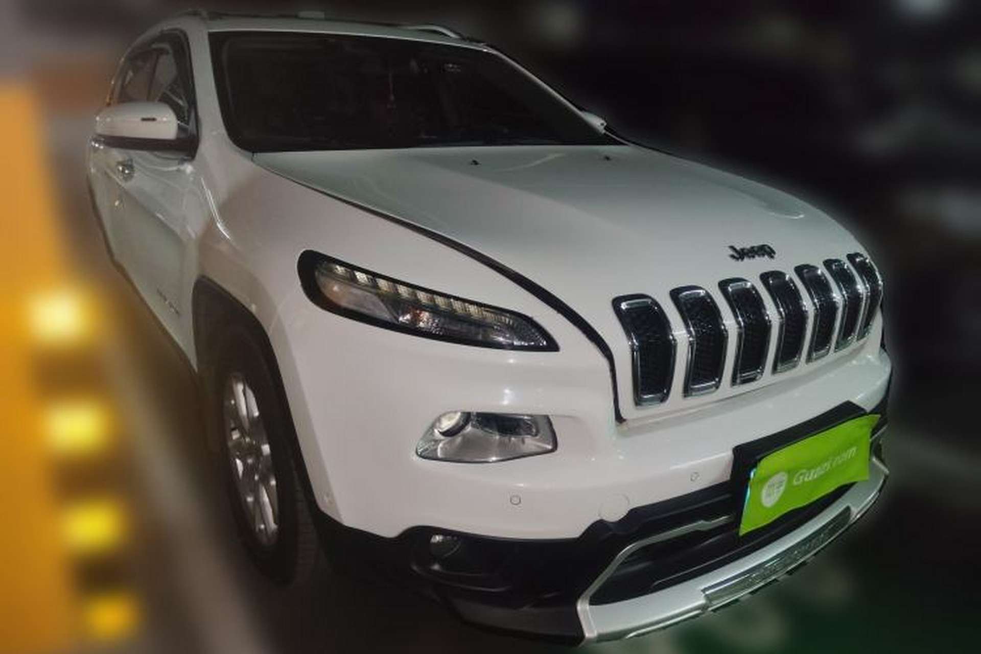 Used Jeep Cherokee 2016 2.4L Leading Edition Front Right 45 Deg