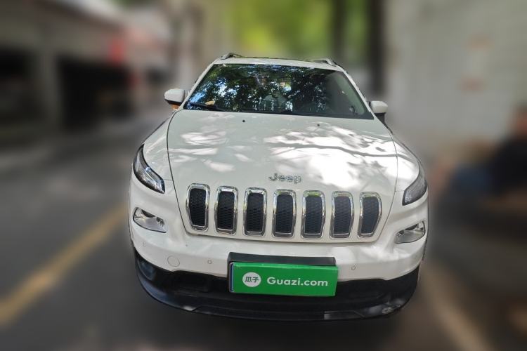 Used Jeep Cherokee 2016 2.0L Superior Edition Front