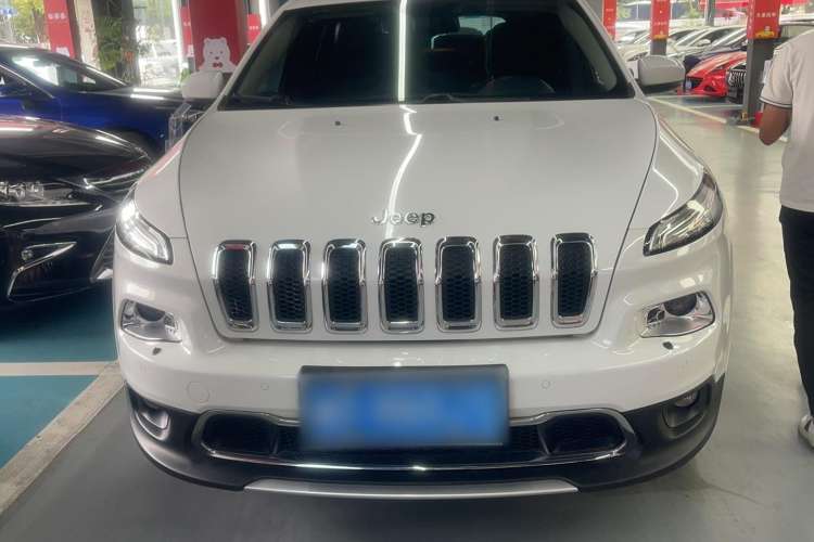 Used Jeep Cherokee 2016 2.4L Superior Edition Front