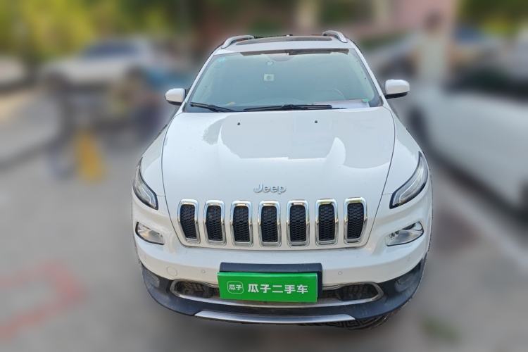 Used Jeep Cherokee 2016 2.4L Professional Smart Version Front