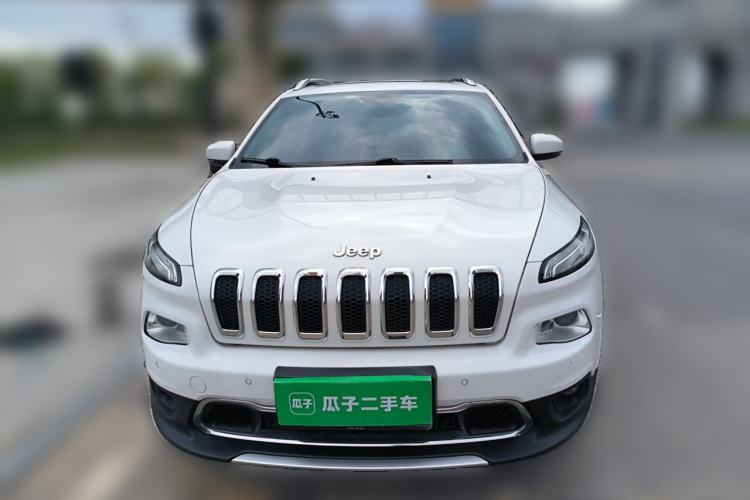 Used Jeep Cherokee 2016 2.4L Professional Smart Version Front