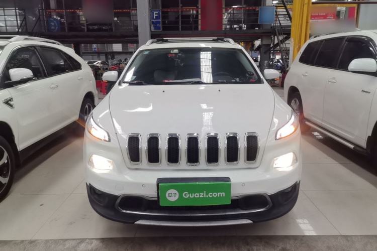 Used Jeep Cherokee 2016 2.4L Leading Edition Front