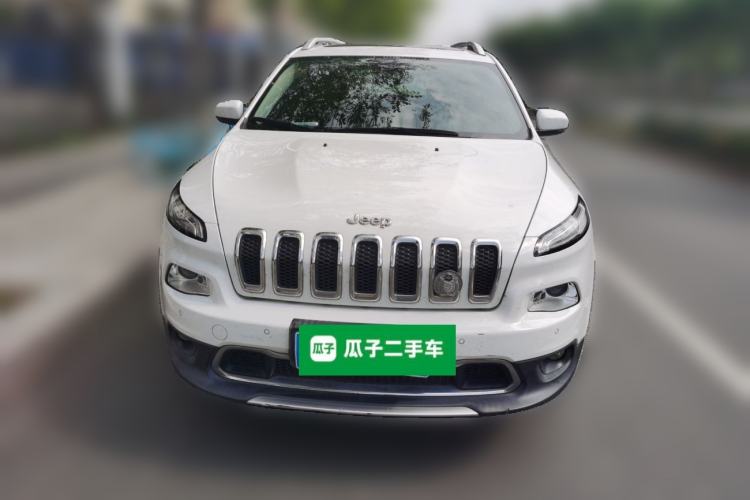 Used Jeep Cherokee 2016 2.4L Professional Edition Front