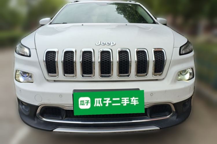 Used Jeep Cherokee 2016 2.4L Professional Smart Version Front
