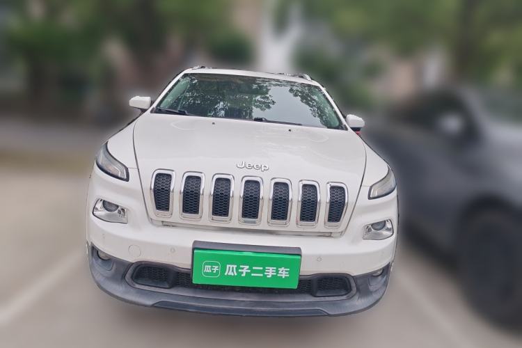 Used Jeep Cherokee 2016 2.0L Superior Edition Front