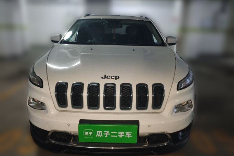 Used Jeep Cherokee 2016 2.4L Professional Smart Version Front