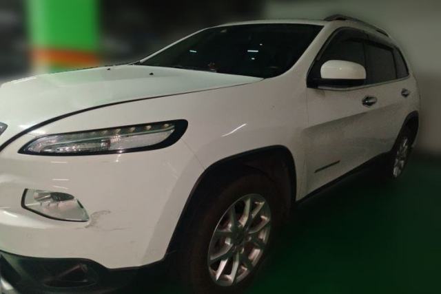 Used Jeep Cherokee 2016 2.0L Superior Edition