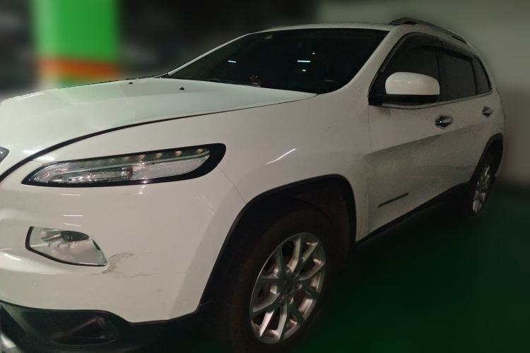 Used Jeep Cherokee 2016 2.0L Superior Edition Guazi used car, China used car export, Used car for sale, Used  cars, Cheapest cars for sale