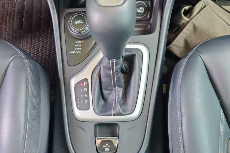 Used Jeep Cherokee 2016 2.4L Superior Edition Gear Lever