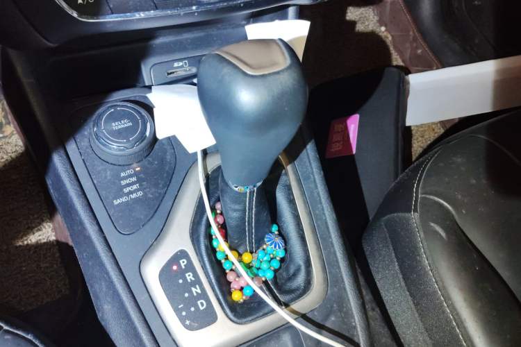 Used Jeep Cherokee 2016 2.4L Professional Smart Version Gear Lever