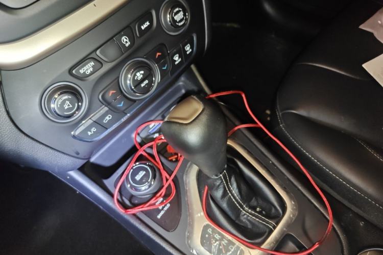 Used Jeep Cherokee 2016 2.4L Superior Edition Gear Lever