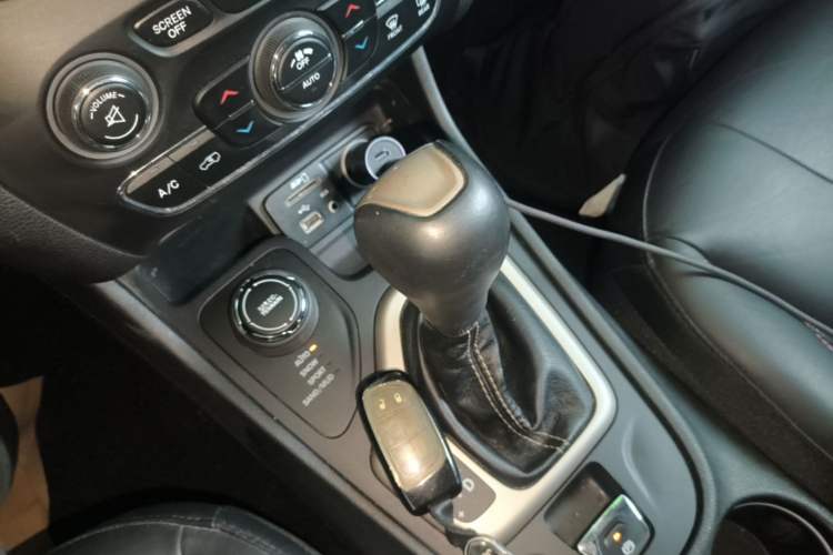 Used Jeep Cherokee 2016 2.4L 75th Anniversary Edition Gear Lever